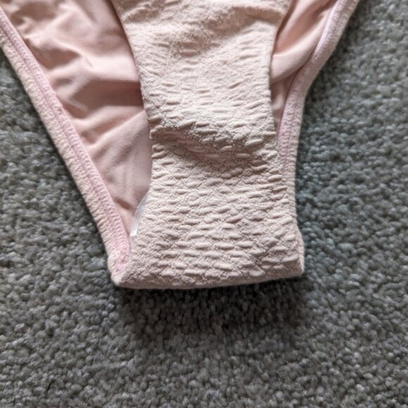 Pilyq ruched textured peach color bikini bottom swimsuit women's Medium BNWT NEW - Picture 4 of 9
